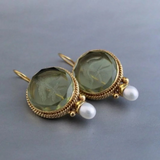 Retro earrings with green stone and pearl